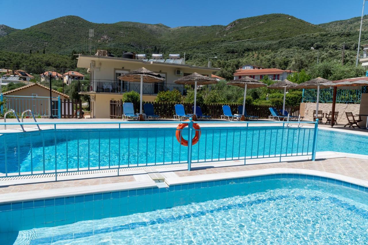 Lambrini Studios Parga Esterno foto